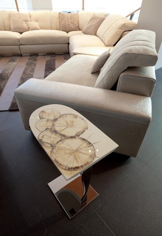 Corner table Rugiano Globo в интерьере