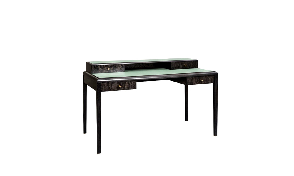 Armani Justin desk