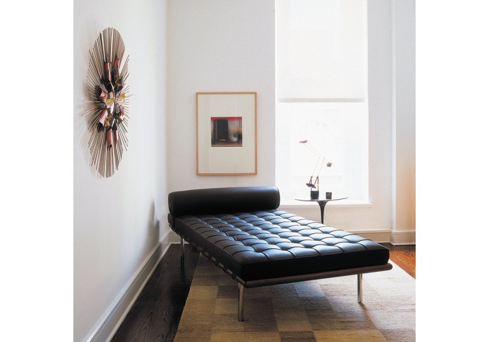 Office sofa Knoll Barcelona в интерьере