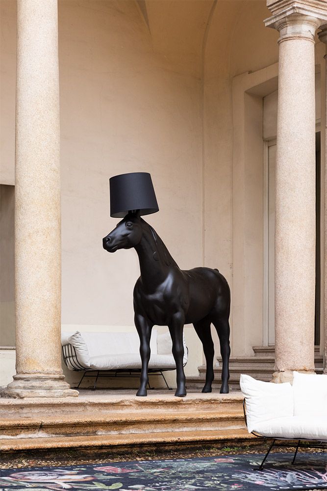 Moooi Horse floor lamp в интерьере