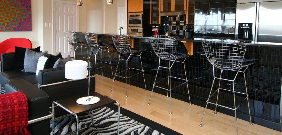 Harry Bertoia Barstool в интерьере