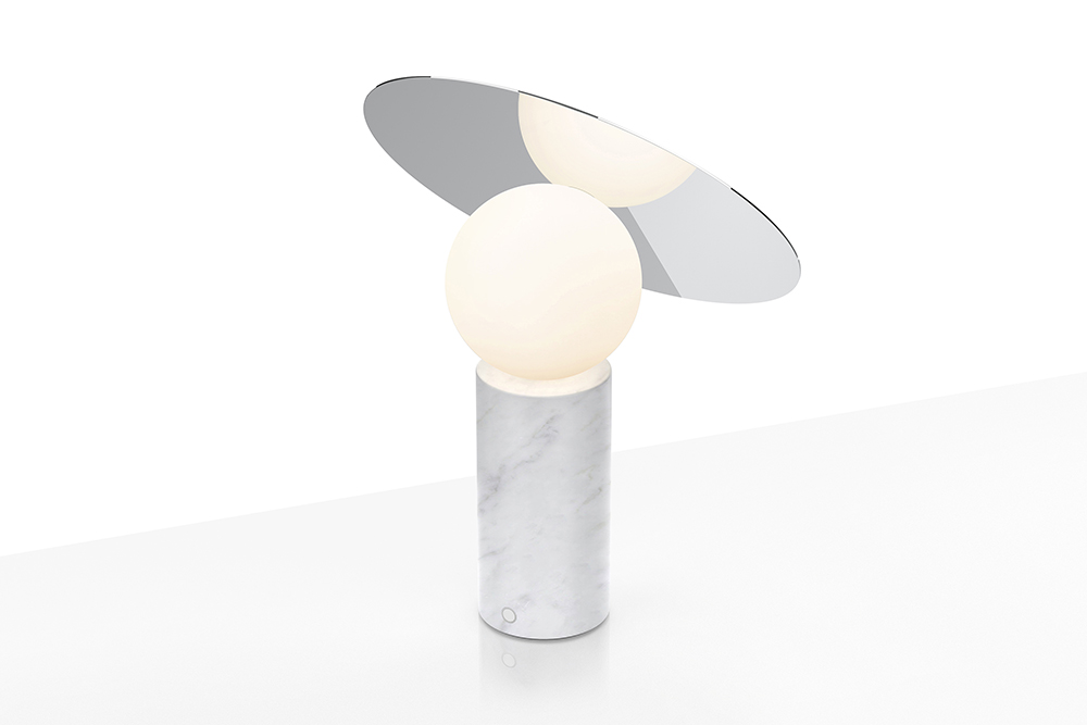 Pablo Bola Disc Table Lamp в интерьере