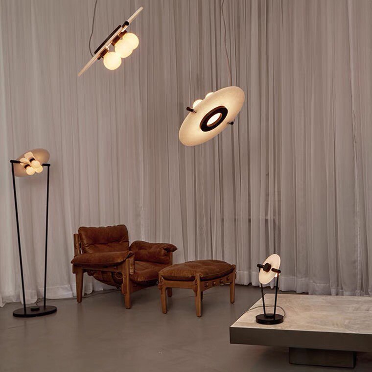 Romatti Reflective Discs Chandelier в интерьере
