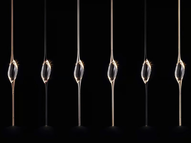 Pendant lamp Il Pezzo Mancante Long Chandelier в интерьере