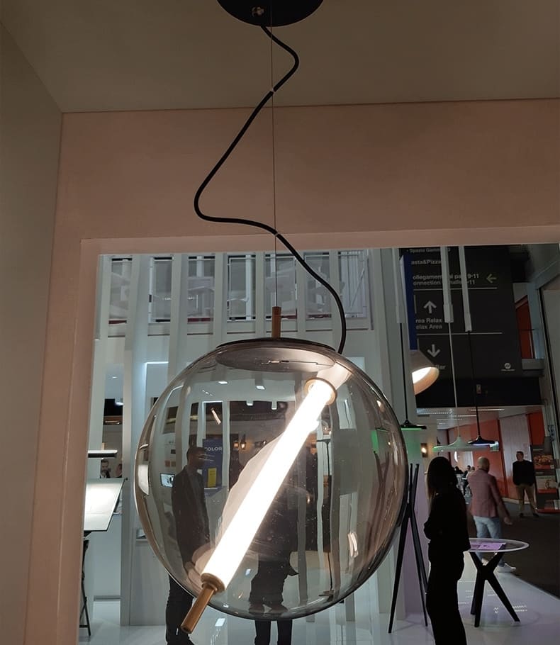 Romatti Sphere Pendant Lamp в интерьере