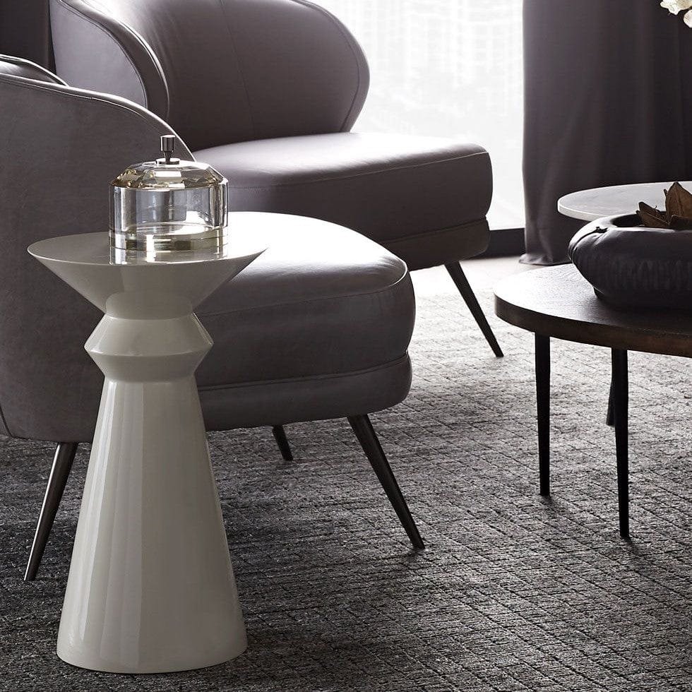 Arteriors Home Vlad Corner Table в интерьере