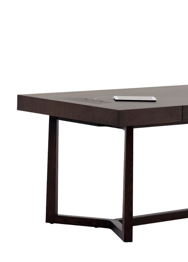 Camerich Vessel desk в интерьере