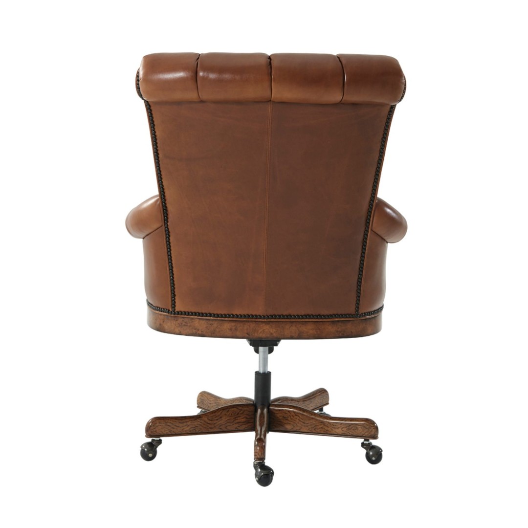 Executive armchair Theodore Alexander Bicester в интерьере