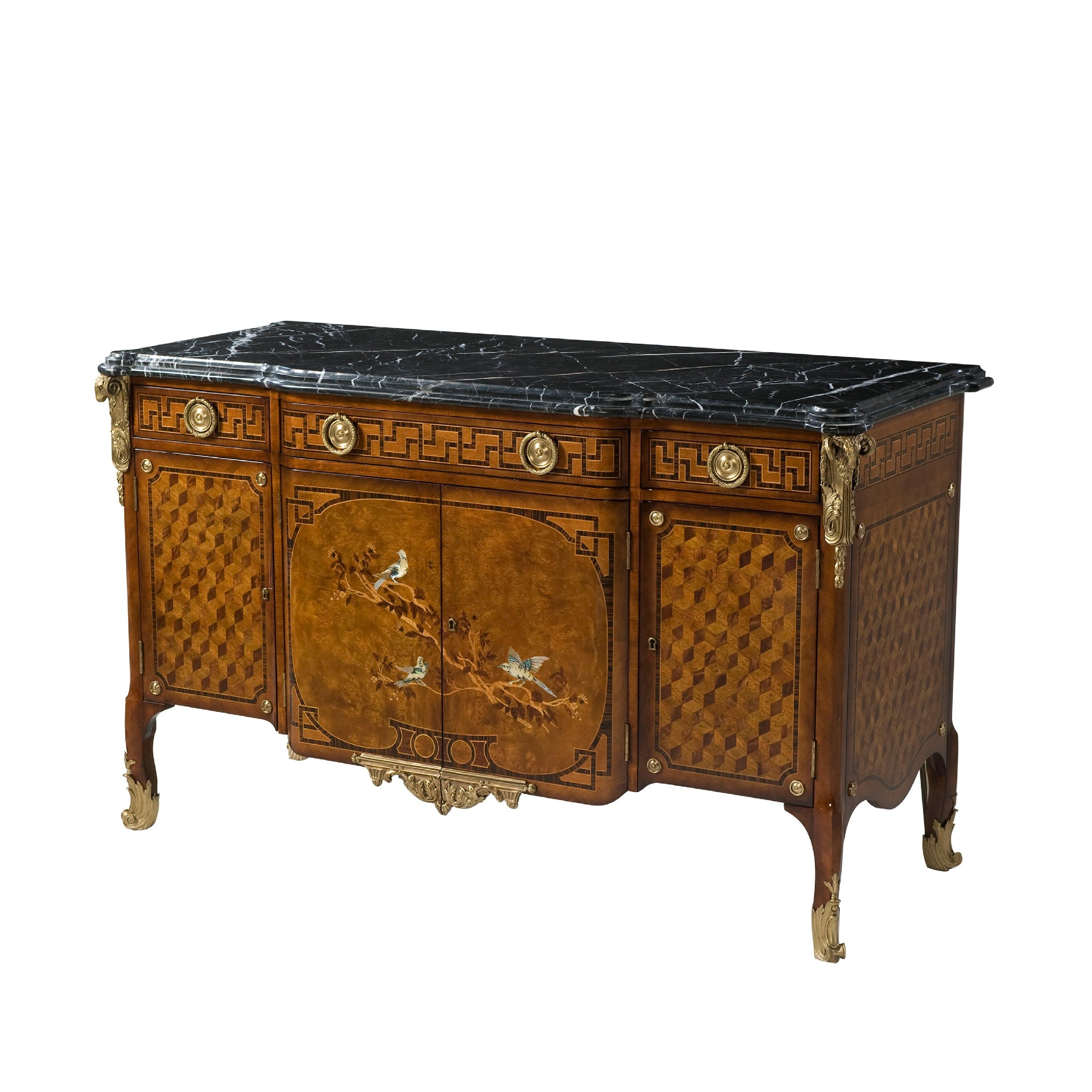 Theodore Alexander King's Aviary Buffet в интерьере