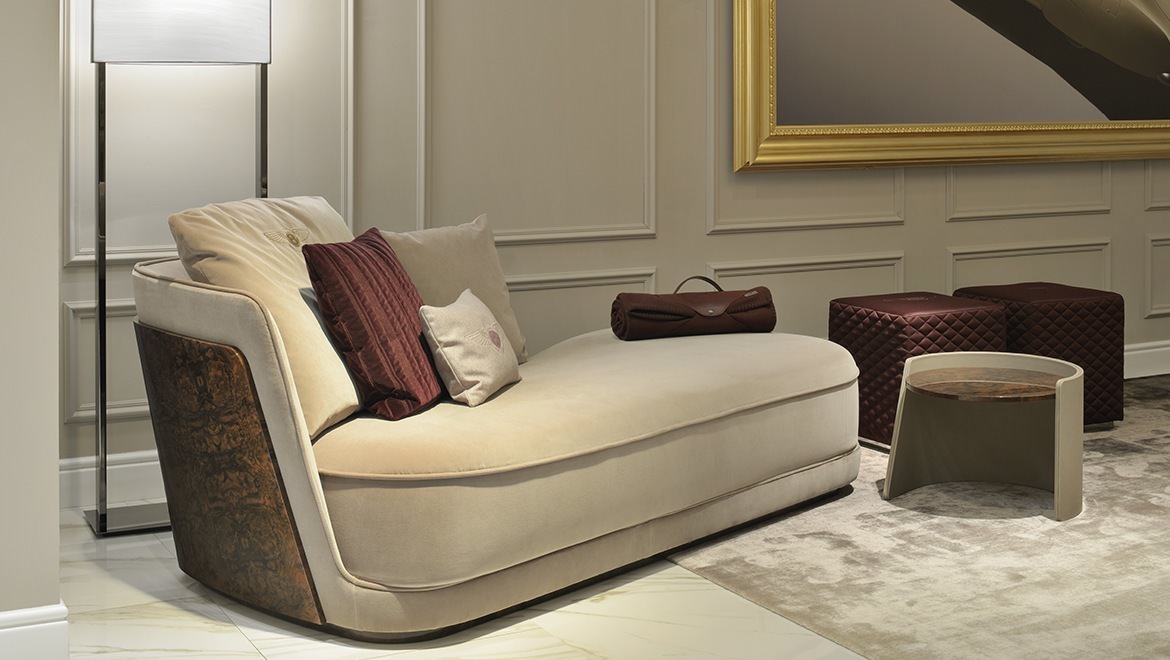 Bentley Richmond Couch в интерьере