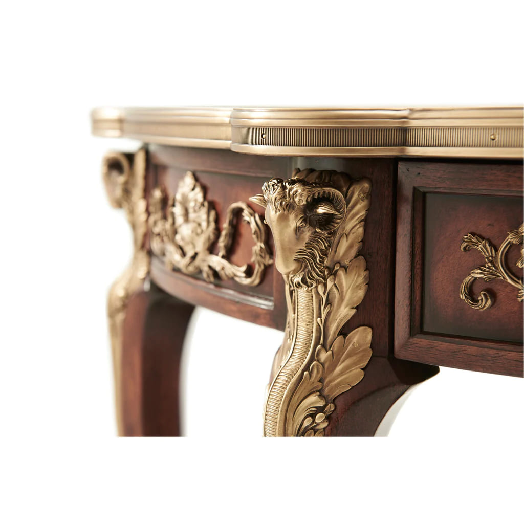 Theodore Alexander Ram's Head Console в интерьере