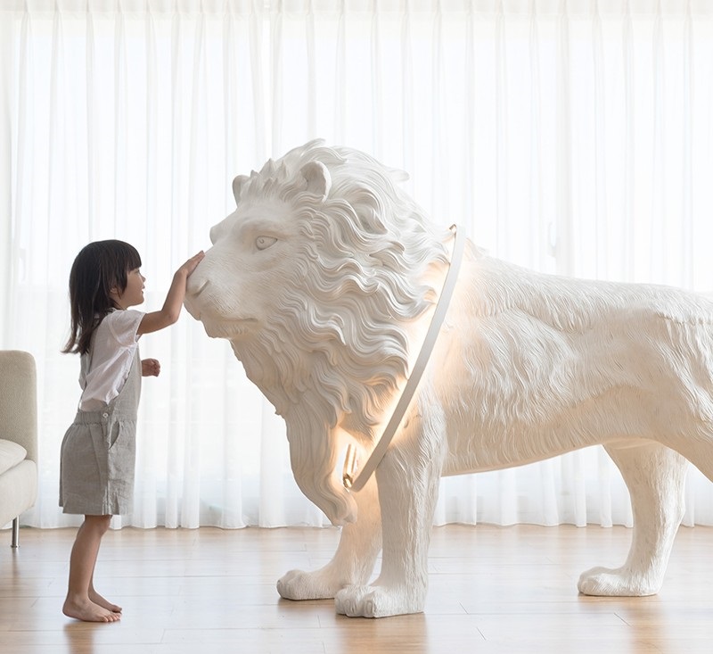 Romatti Lion X floor lamp в интерьере