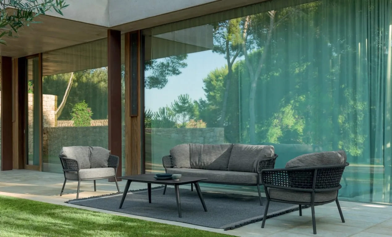 Outdoor coffee table Talenti Moon Alu в интерьере